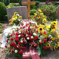 Friedhofsgrtnerei-Nielen-Trauergestecke